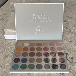 Morphe Silver Accents for Elegant Touch